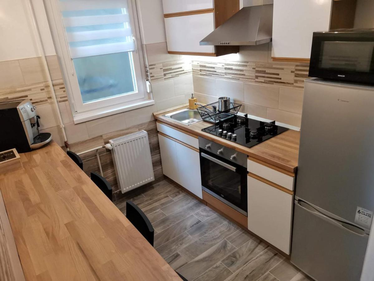 Sweet Life Apartman Eger Esterno foto