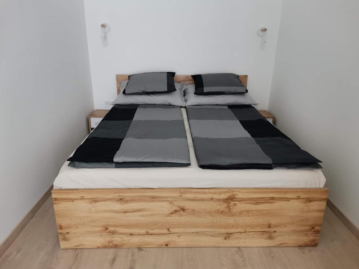 Sweet Life Apartman Eger Esterno foto