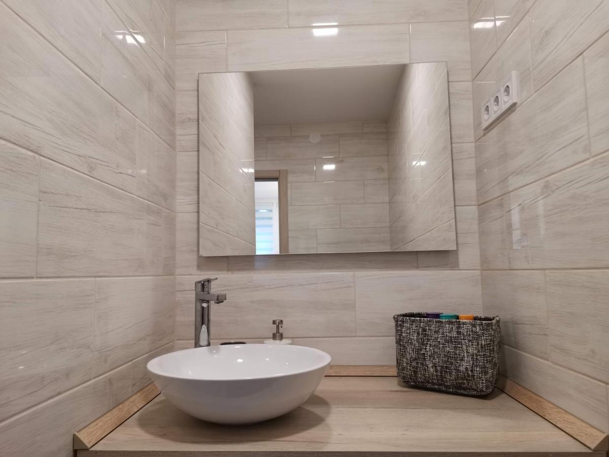 Sweet Life Apartman Eger Esterno foto